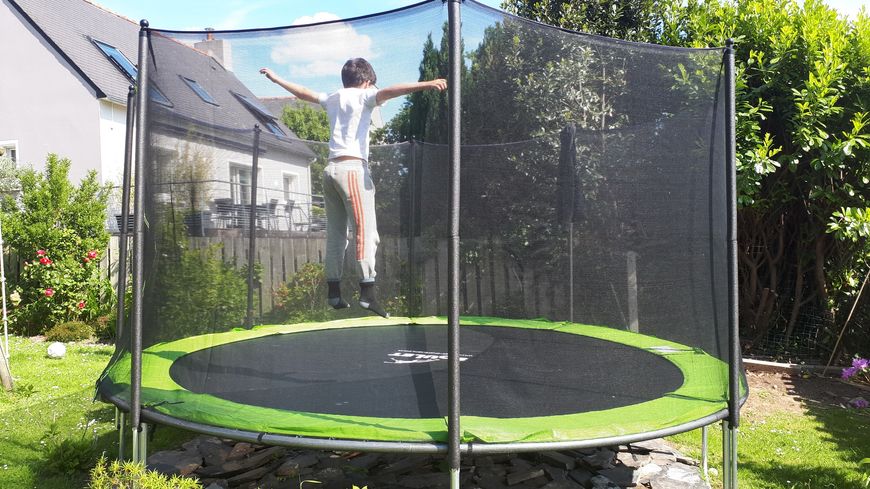 Conseils à prendre en compte avant d’acheter un trampoline de jardin