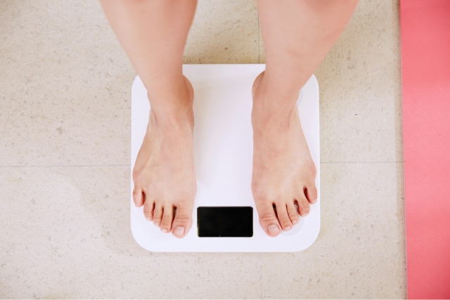 Poids de forme : l&rsquo;approche bienveillante pour des résultats durables